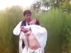 Vincolante il suo fidanzato e godere il membro porno provini amatoriali italiani del suo amante di fronte a lei